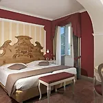 Отель Hotel Cannobio