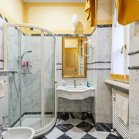 Hotel Cannobio Hotell 4*