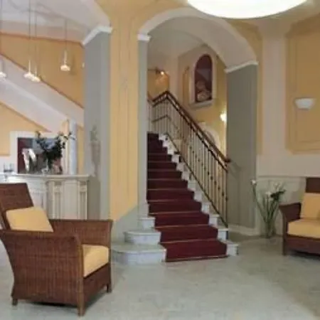 Hotel Cannobio Szálloda 4*