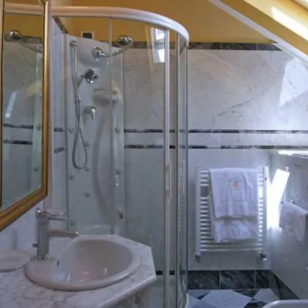 Hotel Cannobio 4* Cannobio