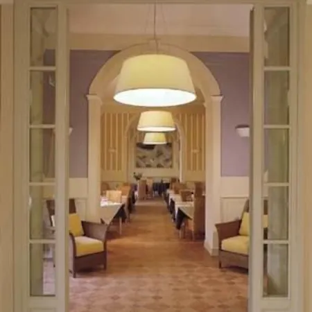 Hotel Cannobio Отель 4*