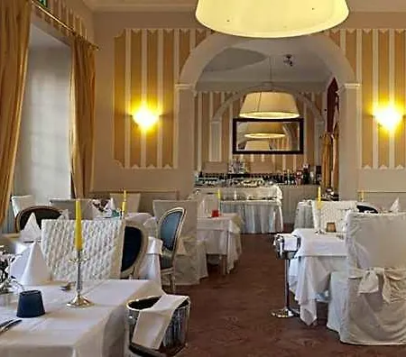 Hotel Cannobio Hotell