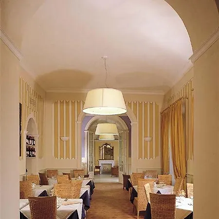 Hotel Cannobio 호텔 카노비오