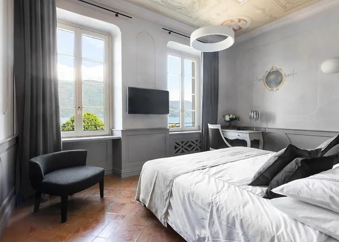 Hotel Cannobio Отель Каннобио