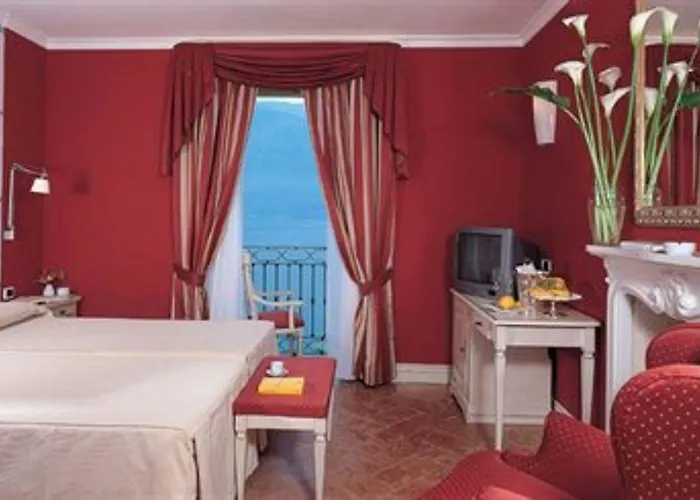 Отель Hotel Cannobio 4*