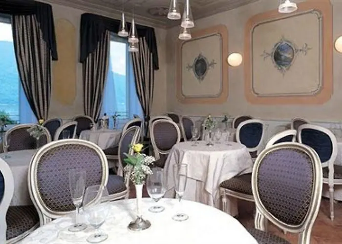 Отель Hotel Cannobio